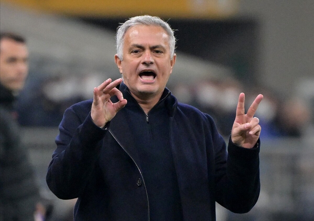 关于赛后塞维利亚调整名单以备意大利杯,完成体检环节打磨,更衣室稳定,年轻球员得到机会的信息 关于赛后塞维利亚调整名单以备意大利杯,完成体检环节打磨,更衣室稳定,年轻球员得到机会的信息