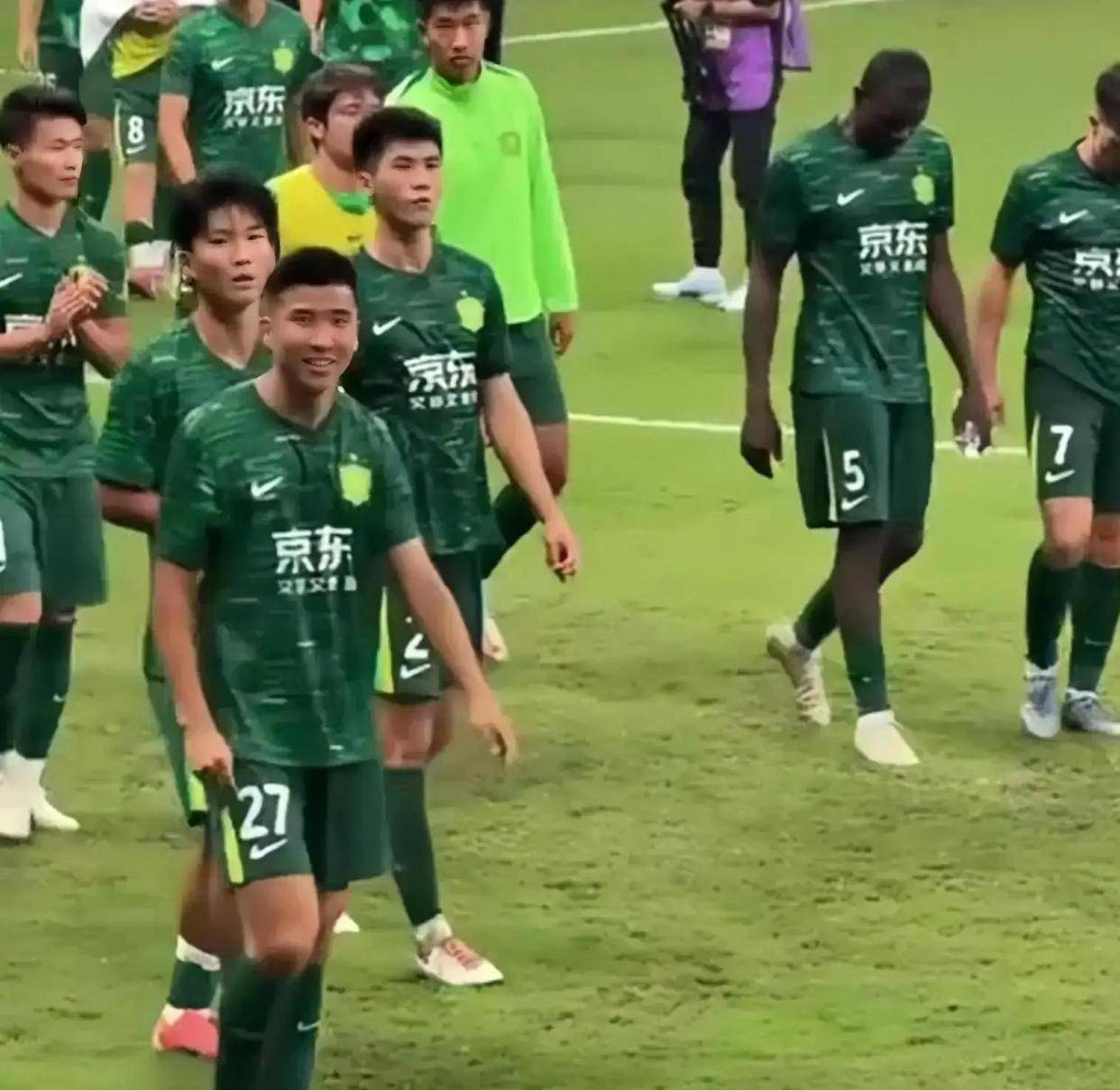 关于亚冠赛程吃紧;北京国安赛前内部沟通;信心回归;球探报告显示潜力的信息 关于亚冠赛程吃紧;北京国安赛前内部沟通;信心回归;球探报告显示潜力的信息